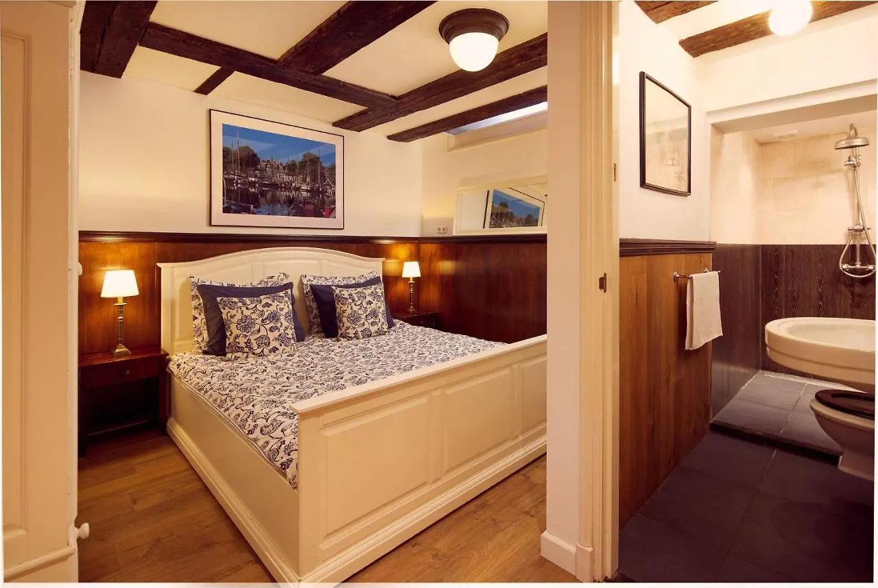 Realeneiland Bed & Breakfast Amsterdam 2*,